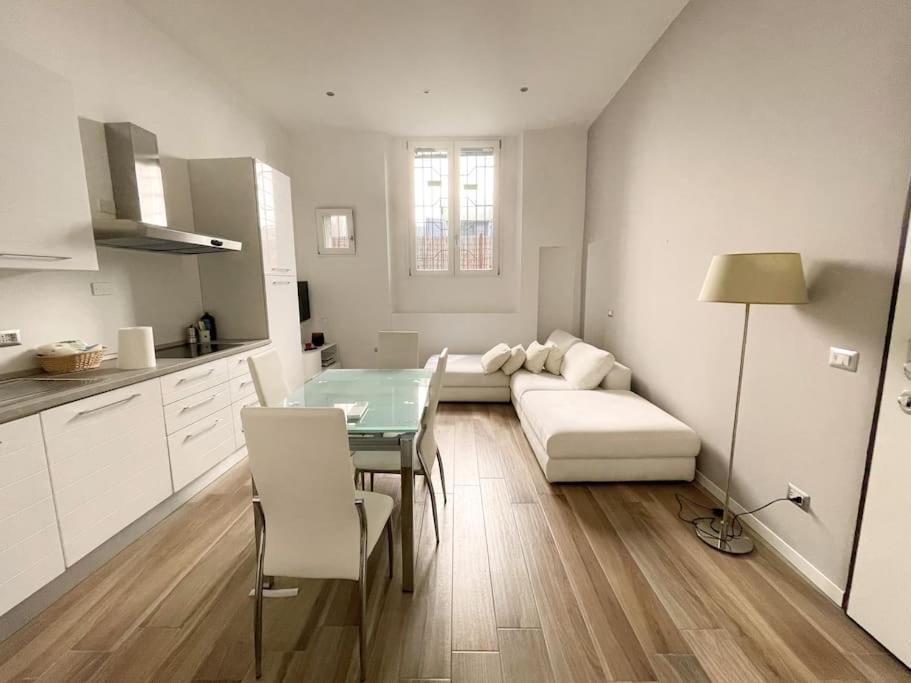 Corte Del 6 - Cozy Modern Flat B มิลาน ภายนอก รูปภาพ